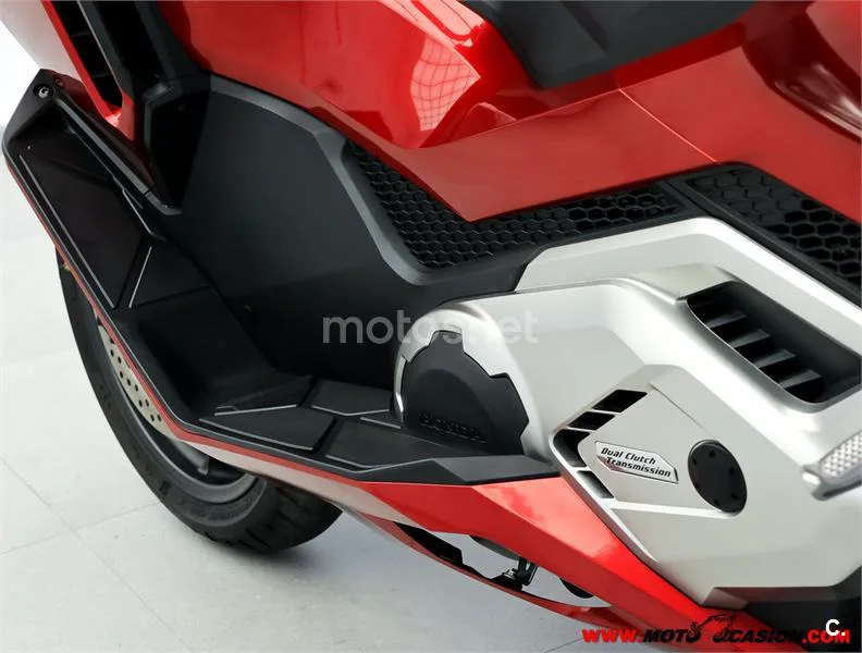 Honda Forza 750 – Vista 10