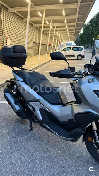 Honda ADV 350 – Vista 2