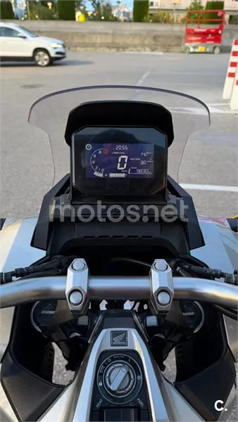 Honda ADV 350 – Vista 7