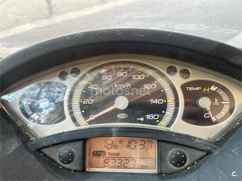 Yamaha XMAX 250 – Vista 4