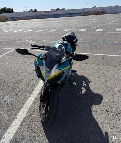 CFMOTO 300SR – Vista 2