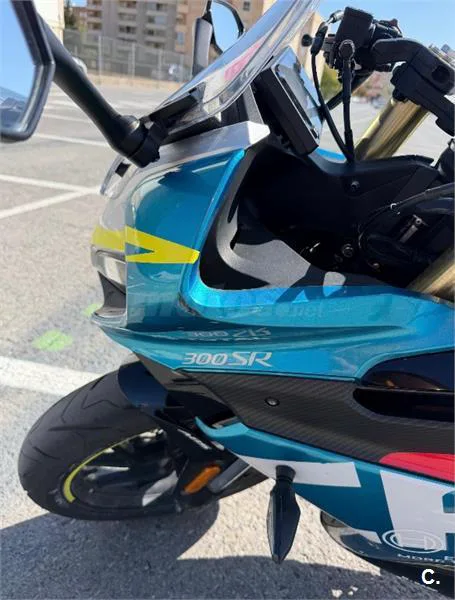CFMOTO 300SR – Vista 3