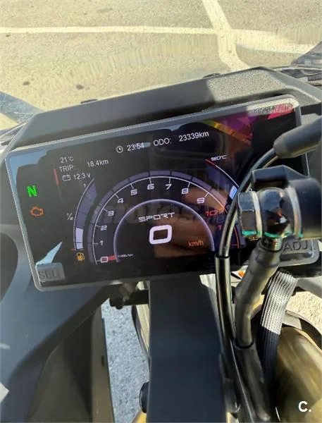CFMOTO 300SR – Vista 4