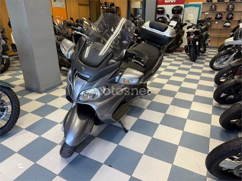 Suzuki Burgman 650 Executive – Vista 3