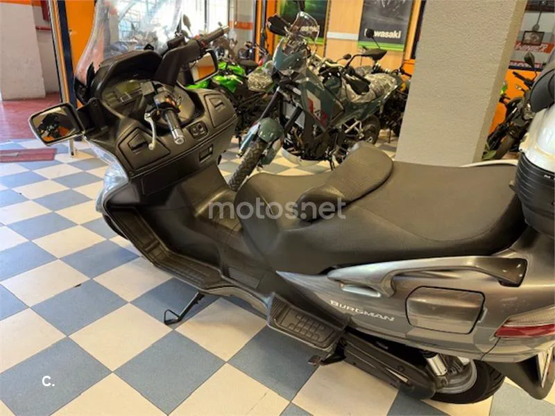 Suzuki Burgman 650 Executive – Vista 9