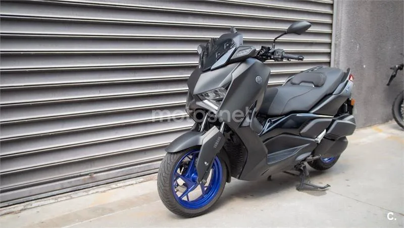 Yamaha XMAX 300 – Vista 16