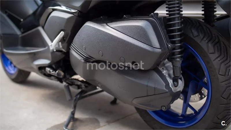 Yamaha XMAX 300 – Vista 20