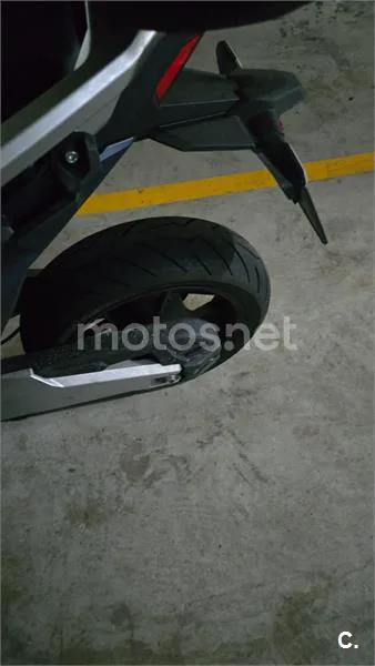 Honda Forza 750 – Vista 2