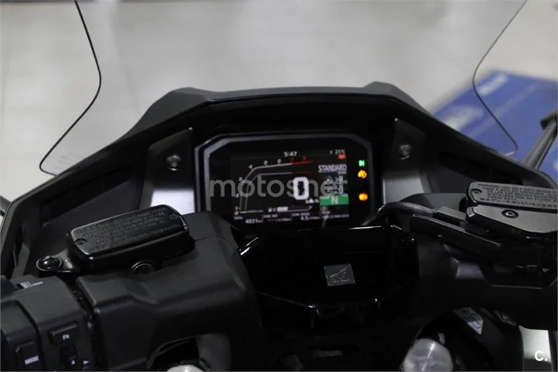 Honda Forza 750 – Vista 6