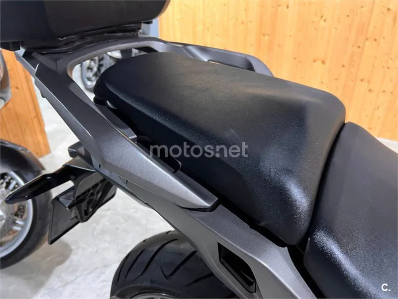 Honda VFR 800 X Crossrunner – Vista 48