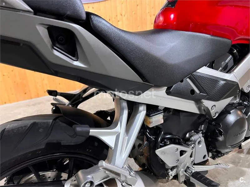 Honda VFR 800 X Crossrunner – Vista 52