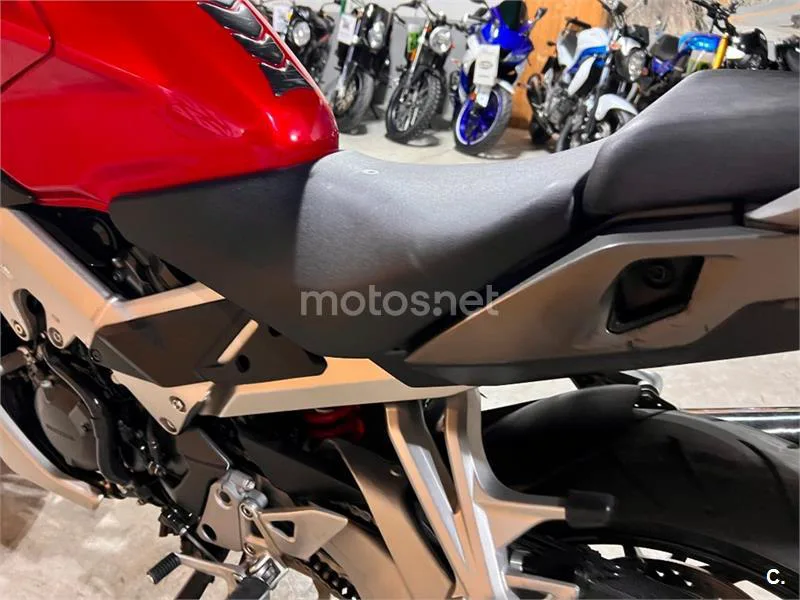 Honda VFR 800 X Crossrunner – Vista 63