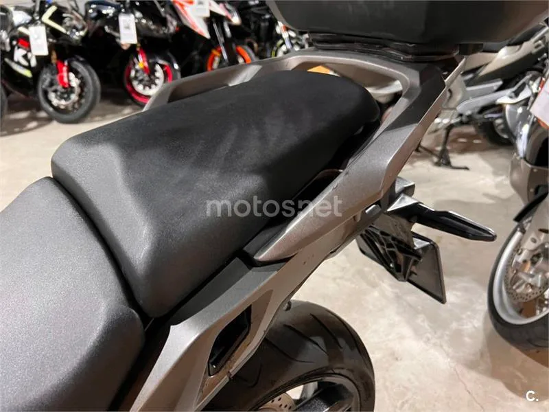 Honda VFR 800 X Crossrunner – Vista 64