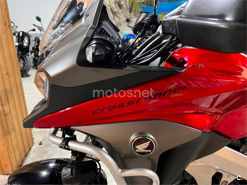 Honda VFR 800 X Crossrunner – Vista 77