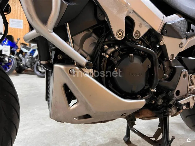 Honda VFR 800 X Crossrunner – Vista 81