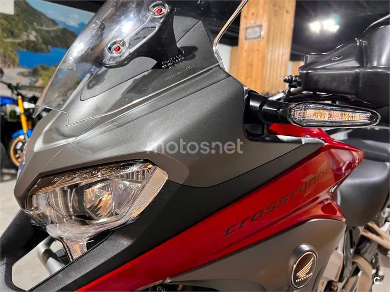 Honda VFR 800 X Crossrunner – Vista 85
