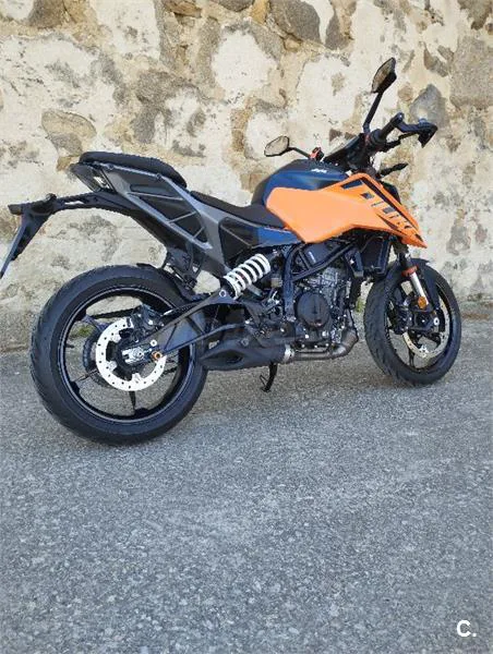 KTM 125 – Vista 8