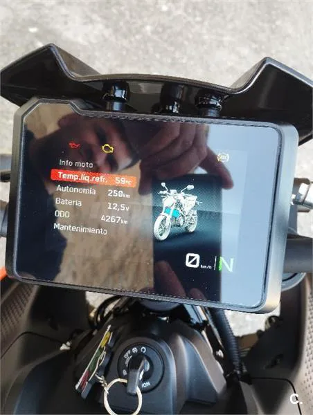 KTM 125 – Vista 9