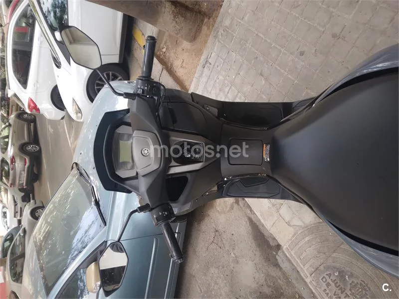 Yamaha NMAX – Vista 7