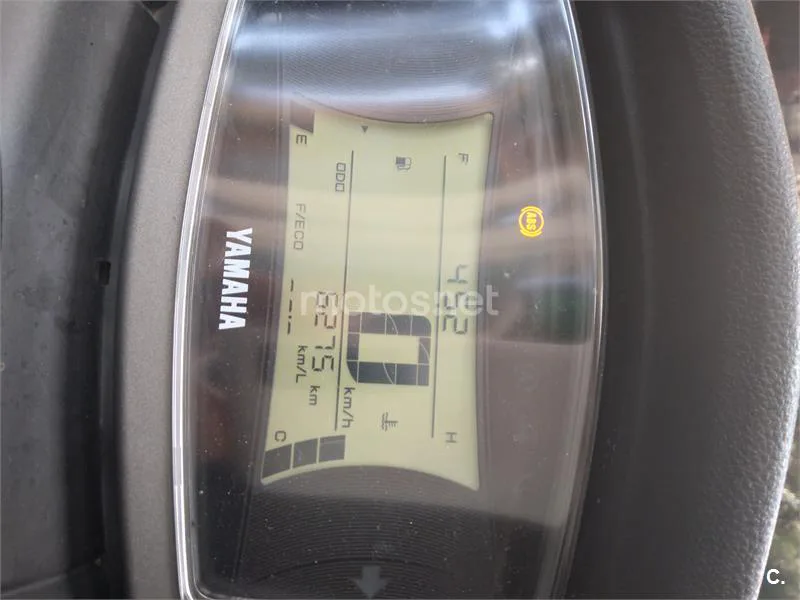 Yamaha NMAX – Vista 8