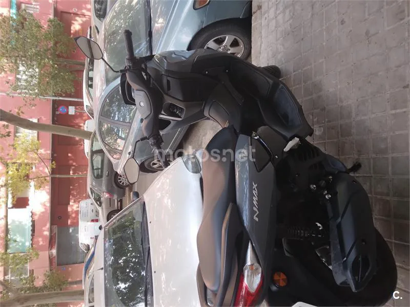 Yamaha NMAX – Vista 10