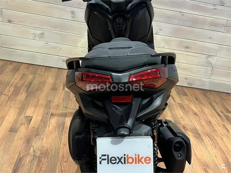 Yamaha XMAX 300 – Vista 8
