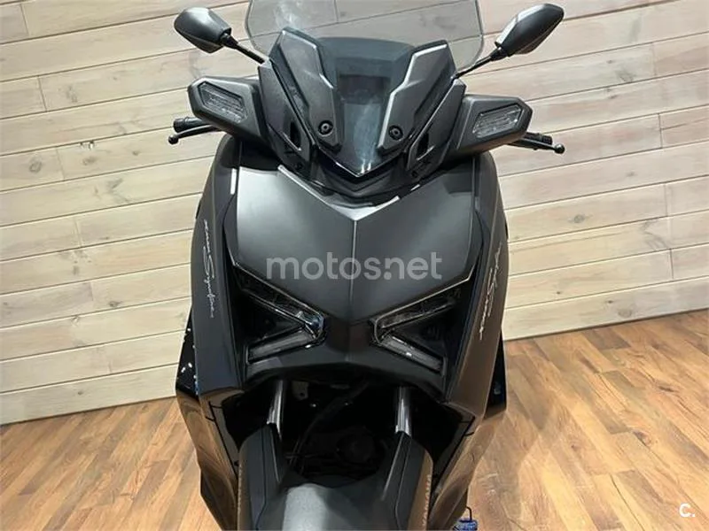 Yamaha XMAX 300 – Vista 10