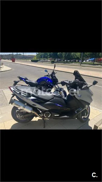 Yamaha TMAX 560 – Vista 5