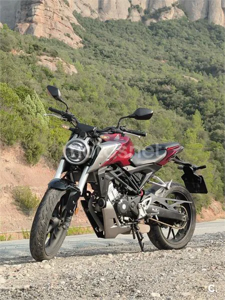 Honda CB 125 R – Vista 2