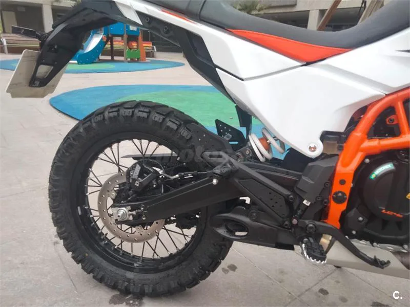 KTM 390 – Vista 7
