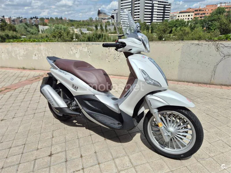 Piaggio Beverly 300 – Vista 3