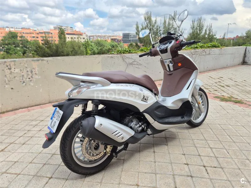 Piaggio Beverly 300 – Vista 4