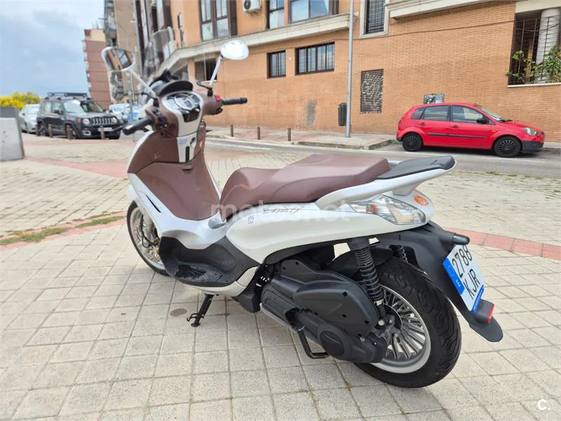 Piaggio Beverly 300 – Vista 8