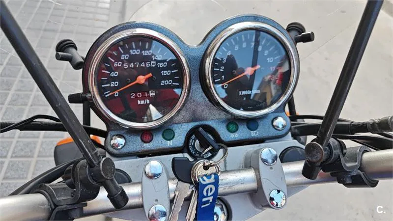 Suzuki GS 500 – Vista 2