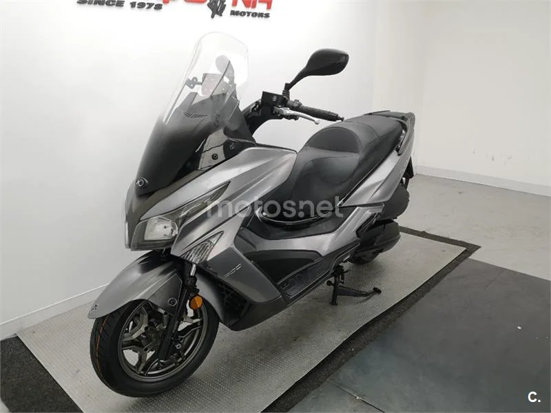 Kymco Grand Dink 300 – Vista 15