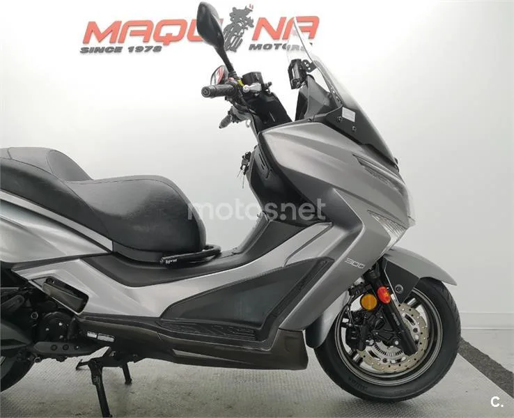 Kymco Grand Dink 300 – Vista 6