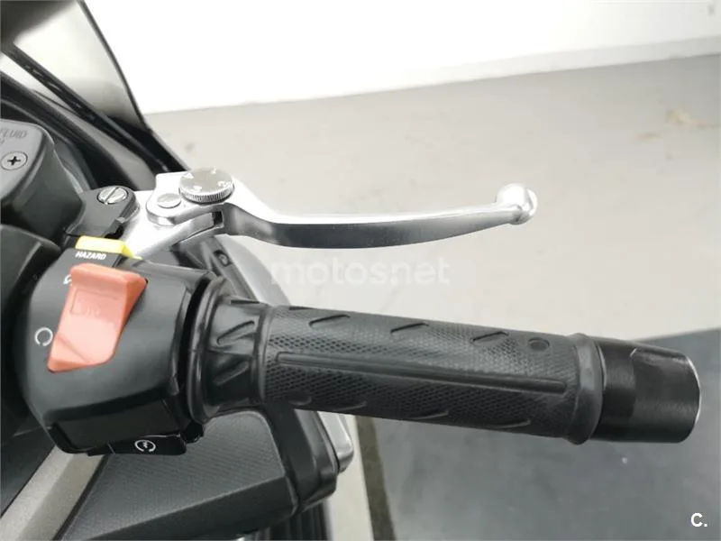 Kymco Grand Dink 300 – Vista 8