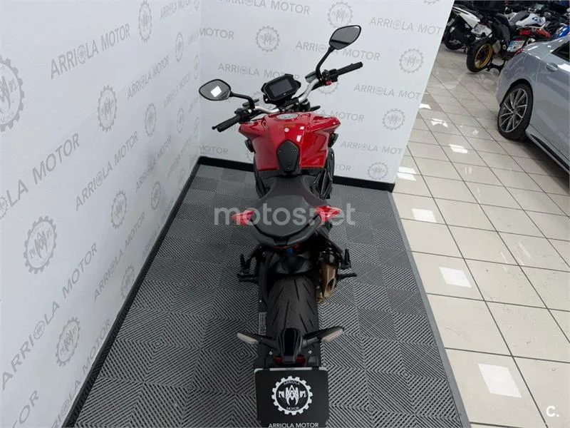 MV Agusta Brutale – Vista 8