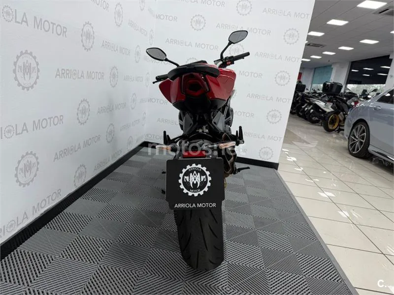 MV Agusta Brutale – Vista 9