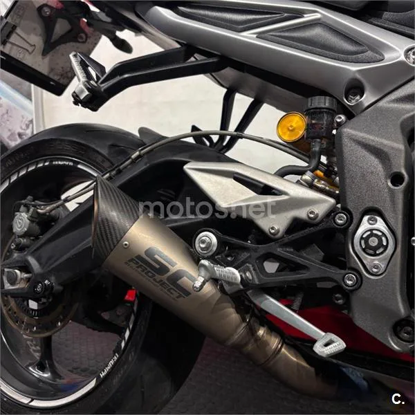 Triumph Street Triple 765 – Vista 4