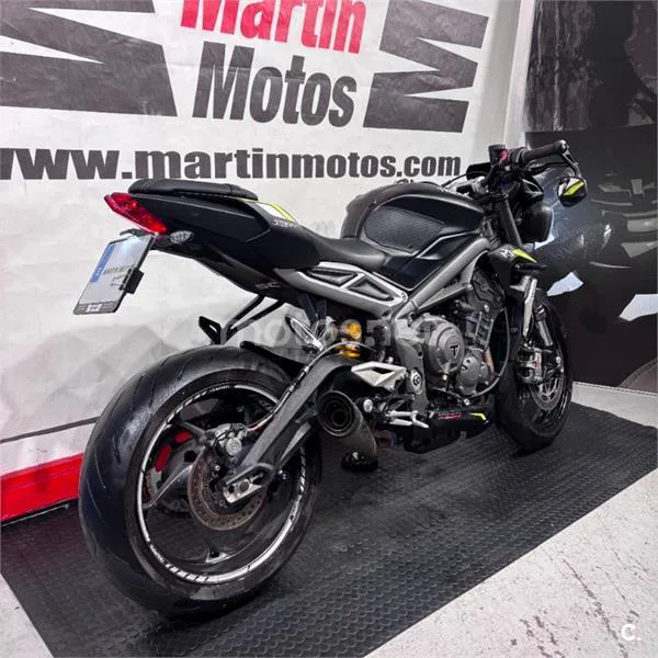 Triumph Street Triple 765 – Vista 6