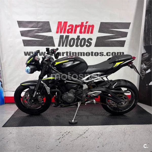 Triumph Street Triple 765 – Vista 9