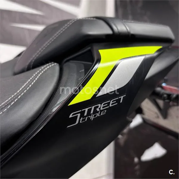 Triumph Street Triple 765 – Vista 10