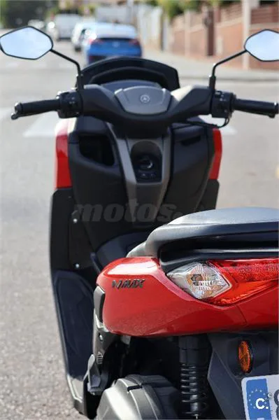 Yamaha NMAX – Vista 4