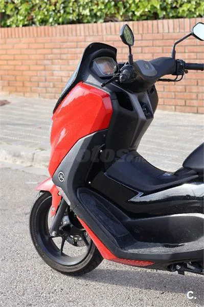 Yamaha NMAX – Vista 7