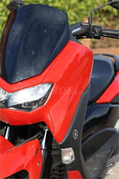 Yamaha NMAX – Vista 9