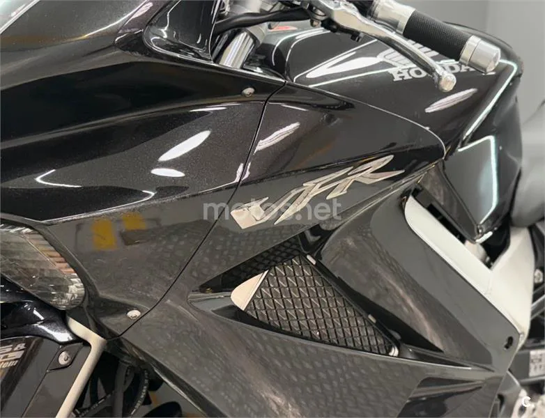 Honda VFR 800 – Vista 20