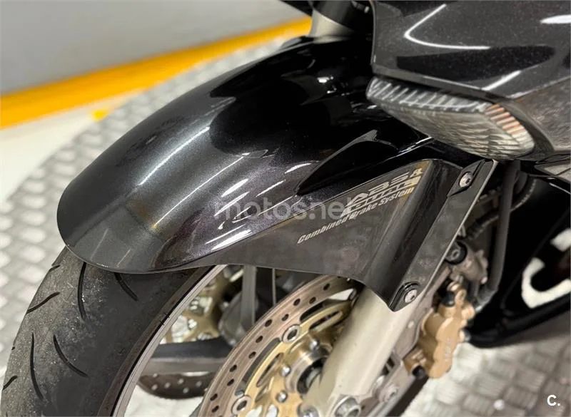 Honda VFR 800 – Vista 21