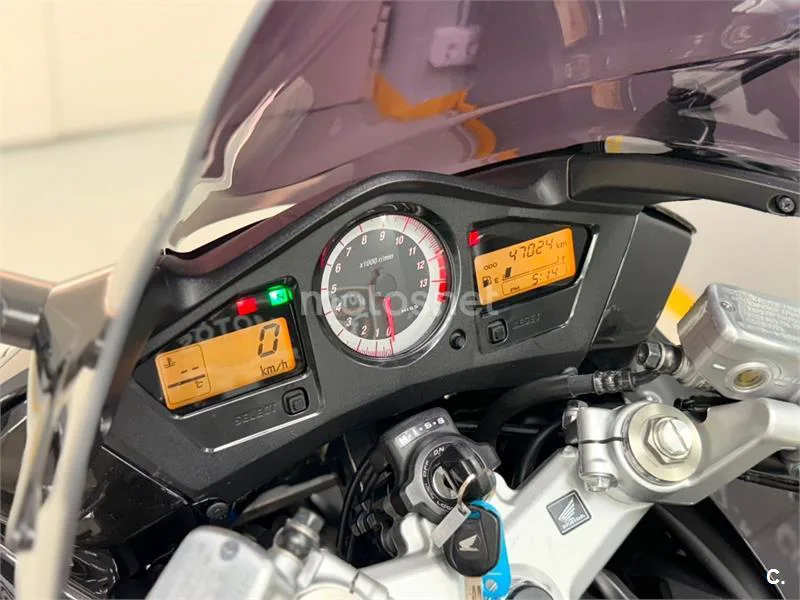 Honda VFR 800 – Vista 6