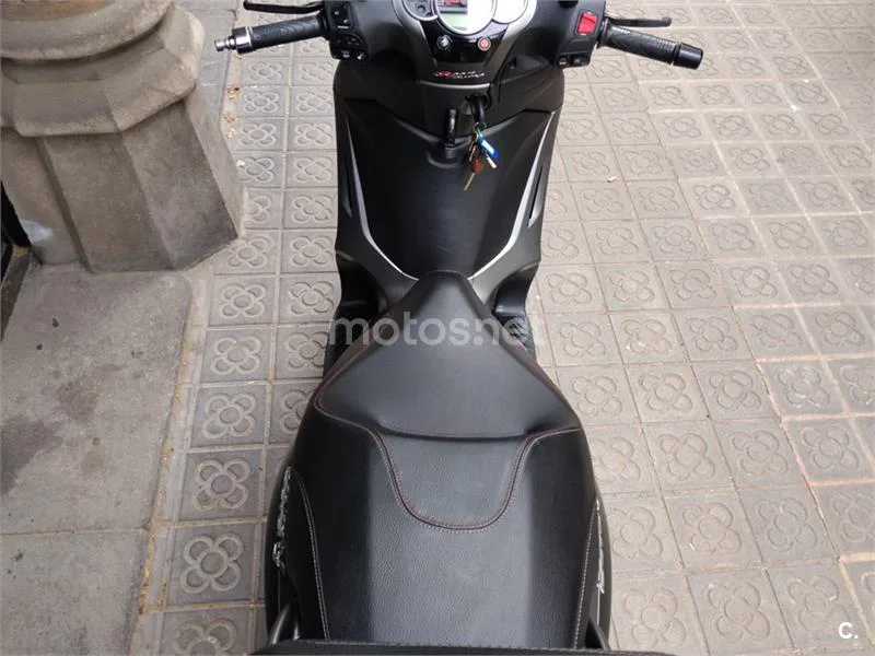 Piaggio Beverly – Vista 12